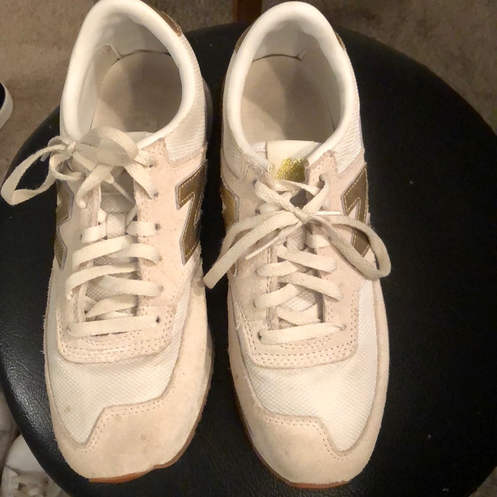 new balance tennis shoes